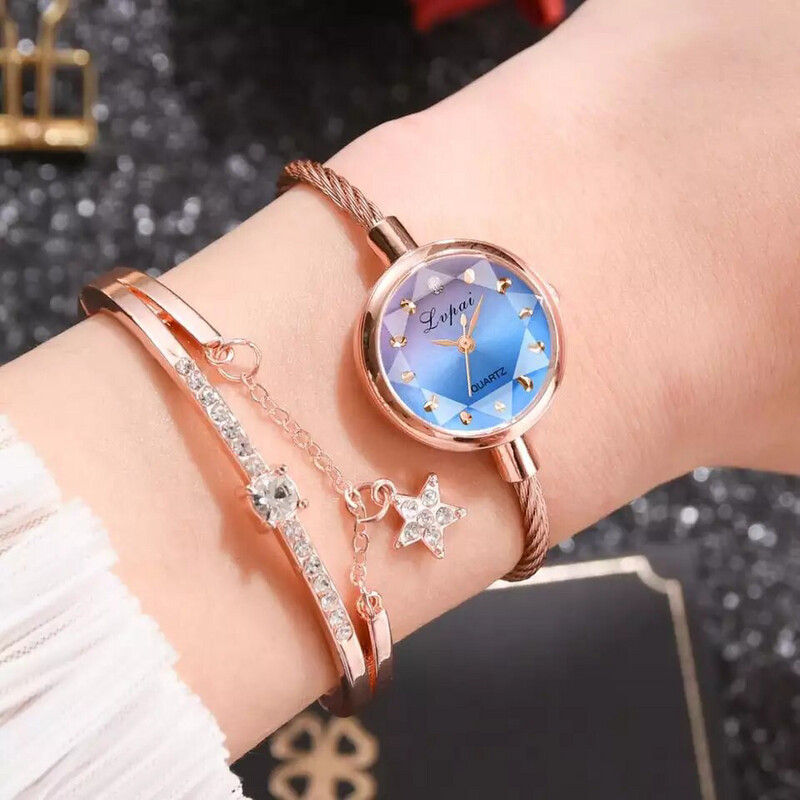 women watch and bracelets gold 