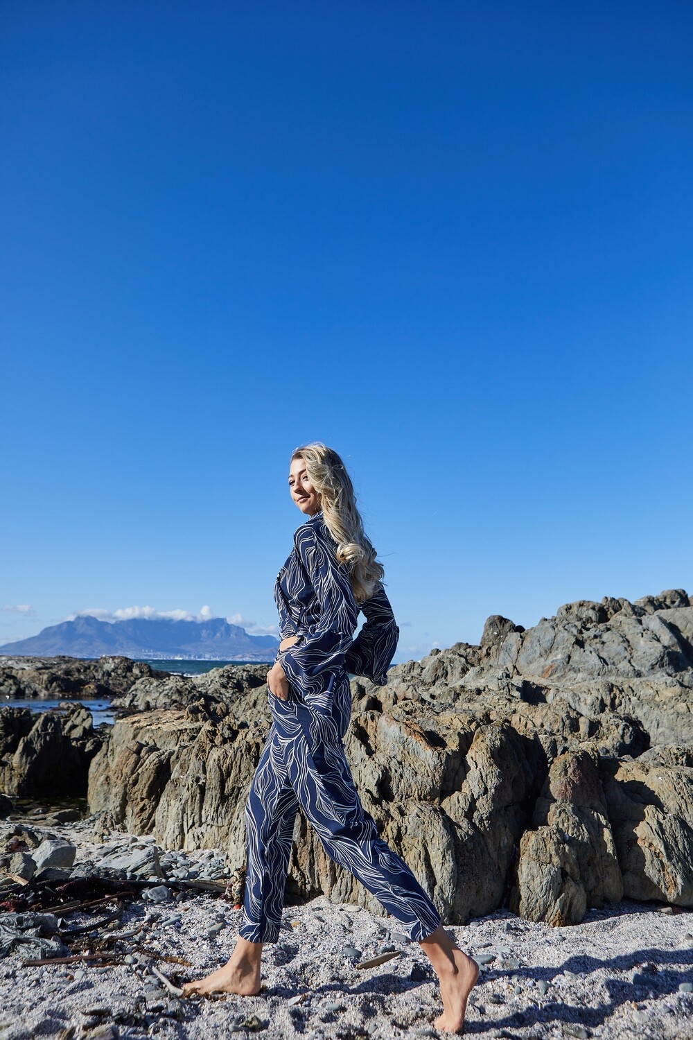 MARCILLA NAVY &amp; WHITE SET