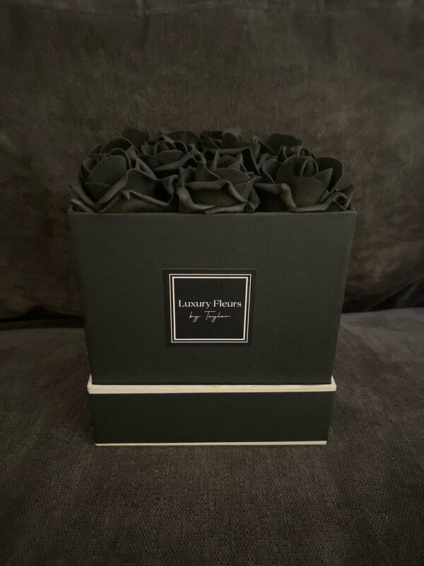 Small Black artificial flower box