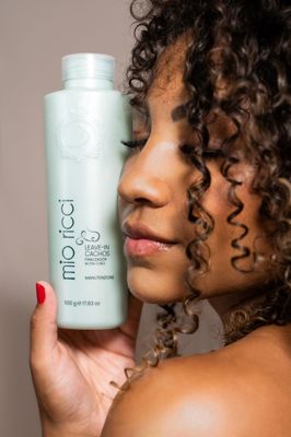 Capelli ricci, disidratati e crespi
