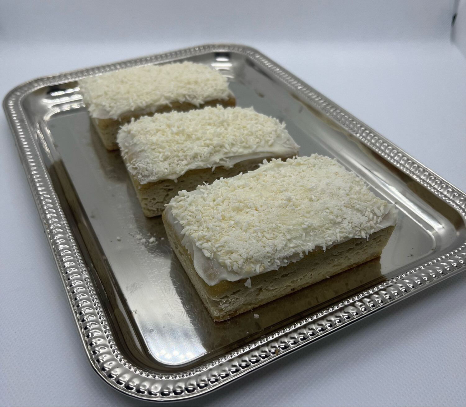 Coconut Cream Mini Cake