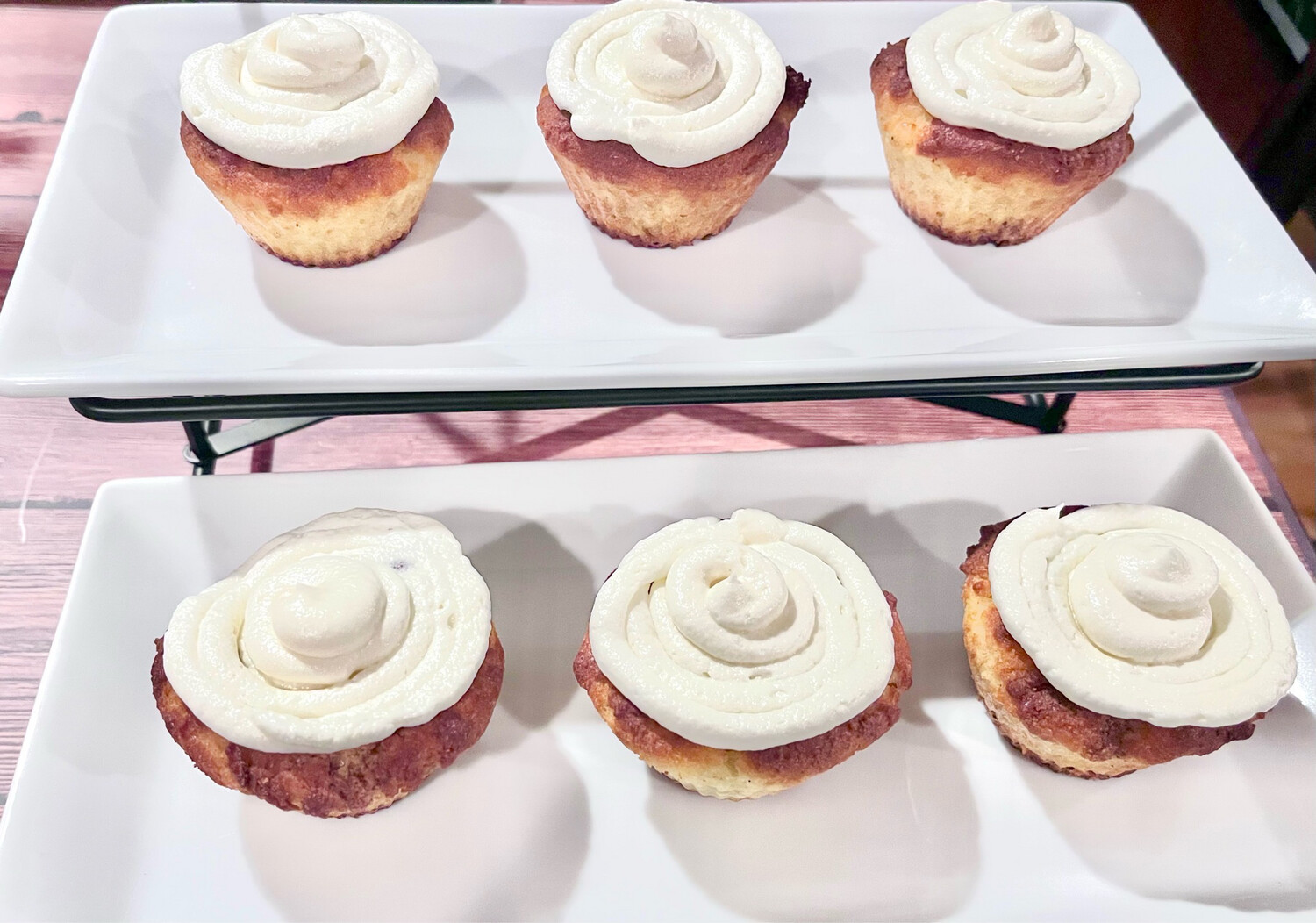 Cinnamon Roll Cupcake