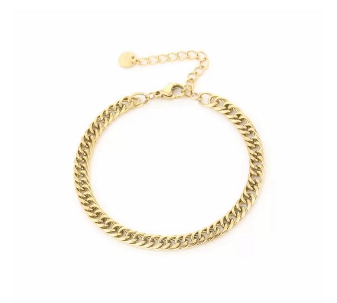 Basic gold bracelet