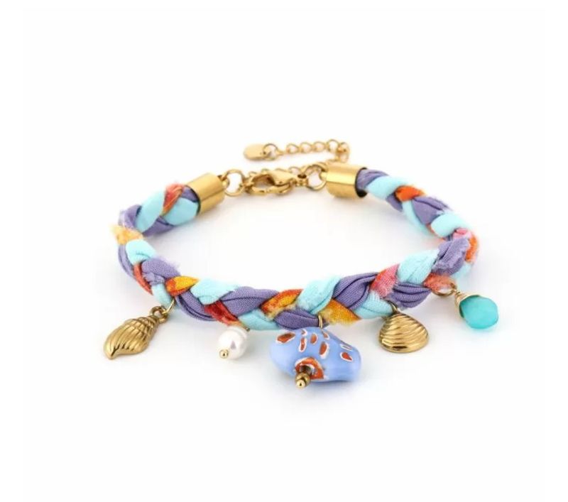 Gevlochten armband met bedels