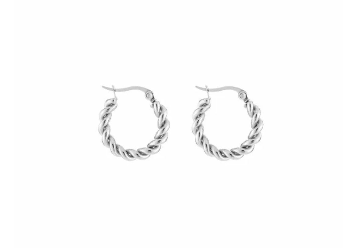 Twist Earring Silver 2 cm