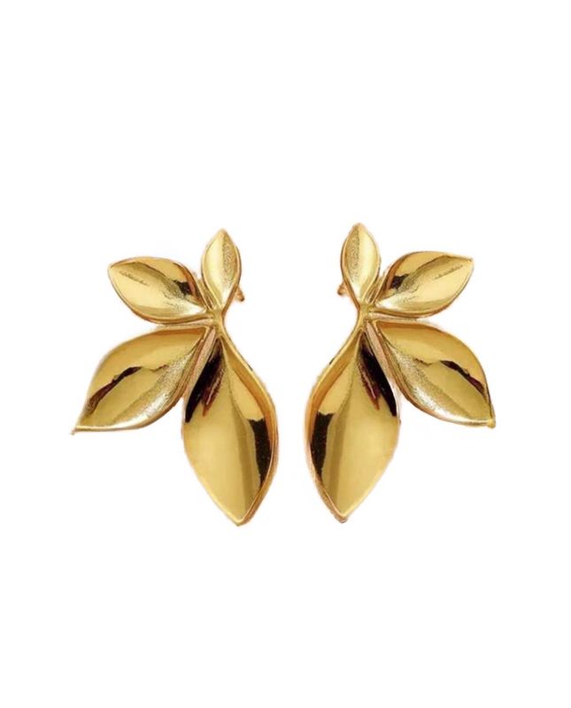 Flower studs