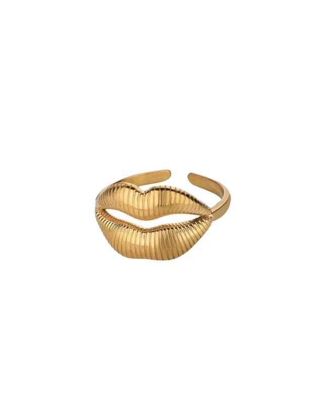 One size lip ring gold