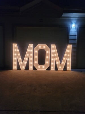Marquee Letters MOM