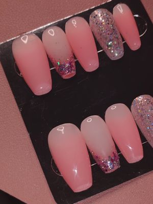 Press on nails
