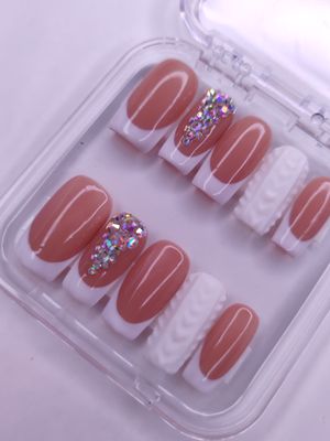Press on nails