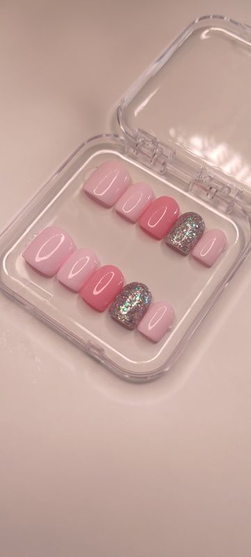 Press on nails 