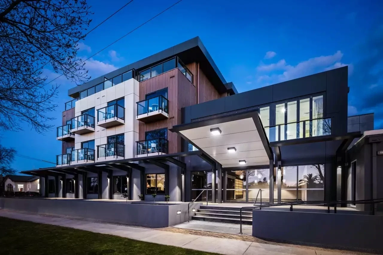 Quality Hotel Lakeside, Bendigo, Vic.