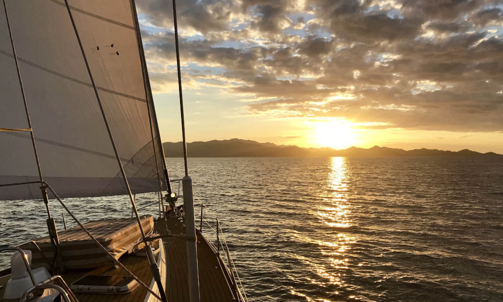 Sip &amp; Sail Sunset Cruise, Magnetic Island, QLD