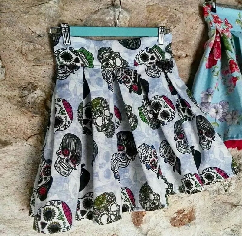 Falda Calaveras