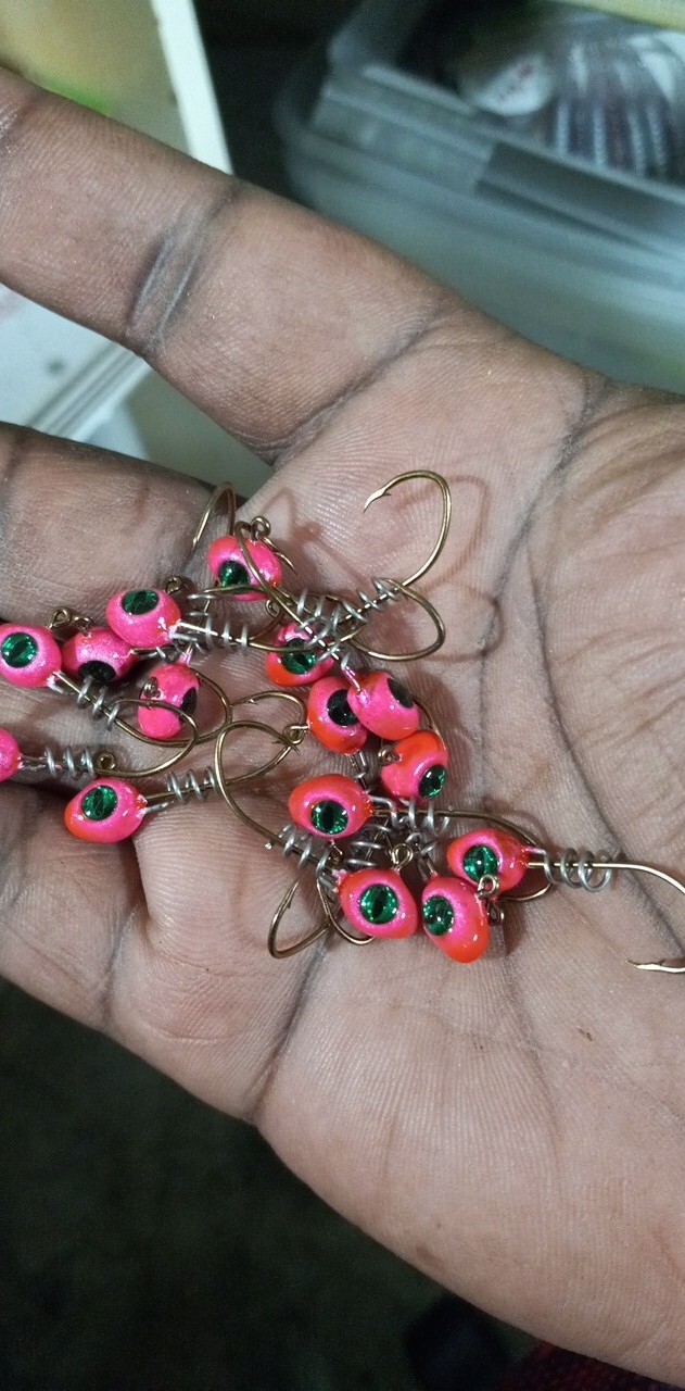 New age minnows head