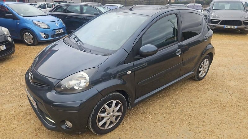TOYOTA AYGO 70CV