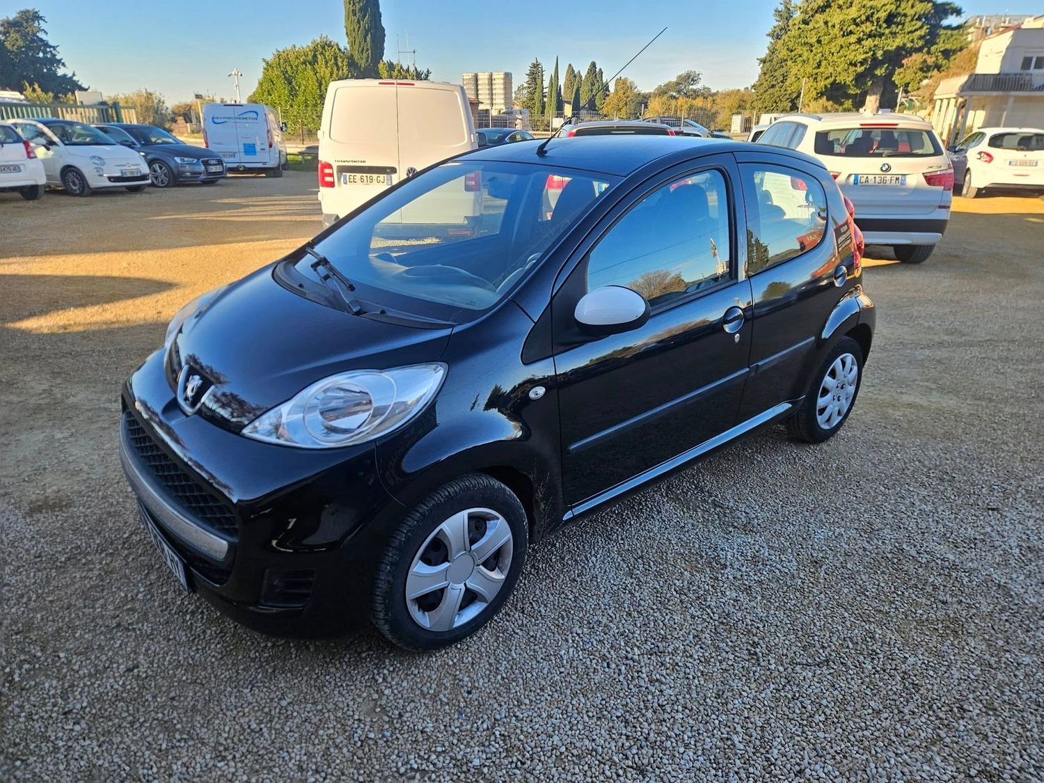 107 Peugeot 70cv essence