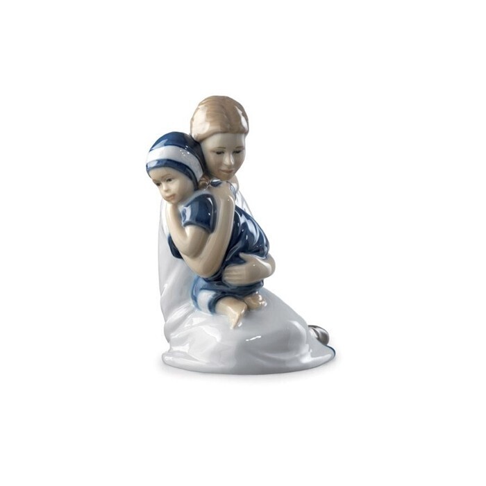 ROYAL COPENHAGEN STATUINA ELSA CHE ABBRACCIA LA MAMMA ROYAL COPENHAGEN STATUINA ELSA CHE ABBRACCIA LA MAMMA