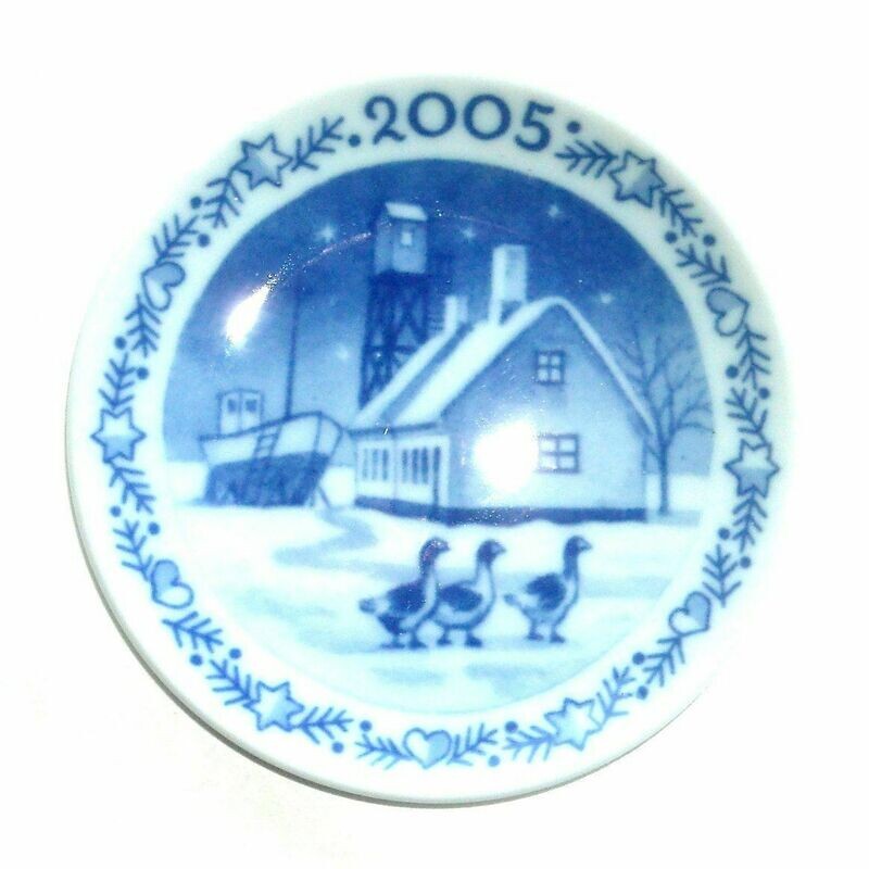 Royal Copenhagen Christmas Plaquette 2005