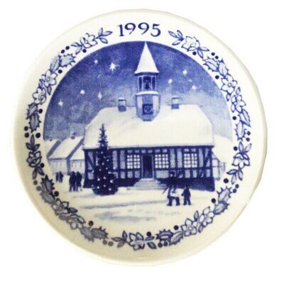 Royal Copenhagen Christmas Plaquette 1995 Royal Copenhagen Christmas Plaquette 1995