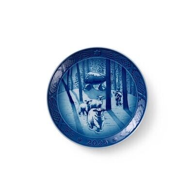 ROYAL COPENHAGEN CHRISTMAS PLATE/PIATTO NATALE 2023 - CHRISTMAS TIME IN THE FOREST 18 CM