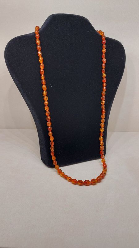 Collana con  Ambra e Oro 18 KT