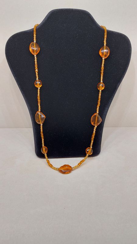 Collana con Ambra e Oro 18 KT