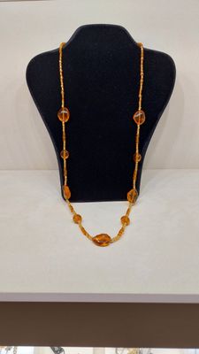 Collana con Ambra e Oro 18 KT Collana con Ambra e Oro 18 KT