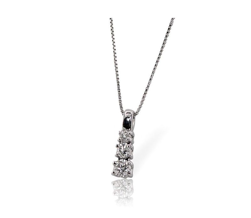 Bibigì Collana in ro bianco 18 kt con Trilogy di Diamanti - Varie carature Bibigì Collana in ro bianco 18 kt con Trilogy di Diamanti - Varie carature