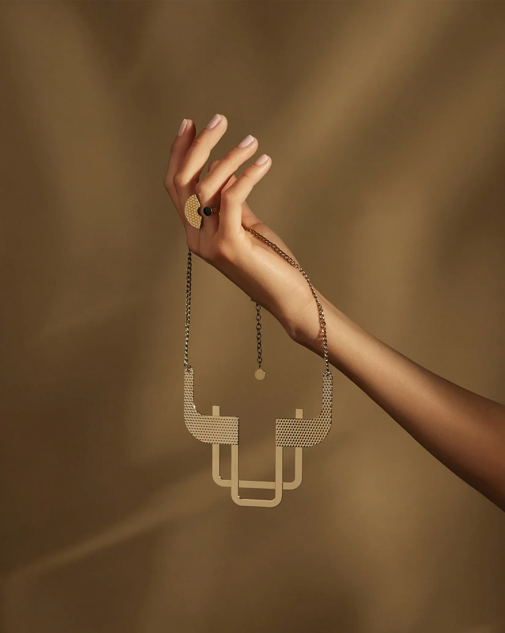 Alessi collana Trama