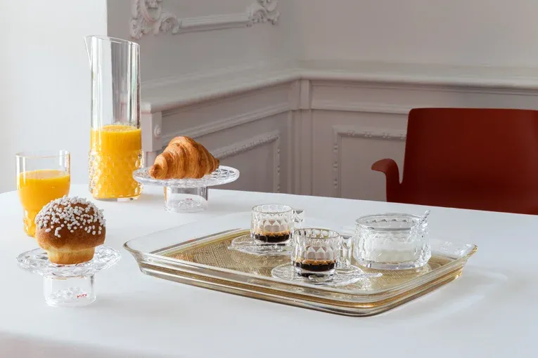 Kartell Vassoio Teatime by Philippe Starck - Vari colori Kartell Vassoio Teatime by Philippe Starck - Vari colori