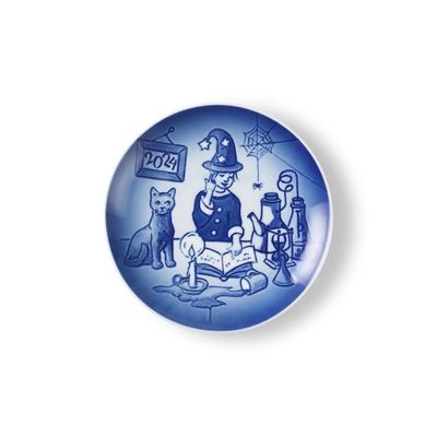 Royal Copenhagen - Bing & Grøndahl The Little Chemist | Children's Day Plate 2024