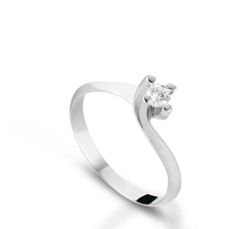 Crusado | Anello Solitario modello Valentino in oro bianco 18 kt con diamante taglio brillante  - Varie carature