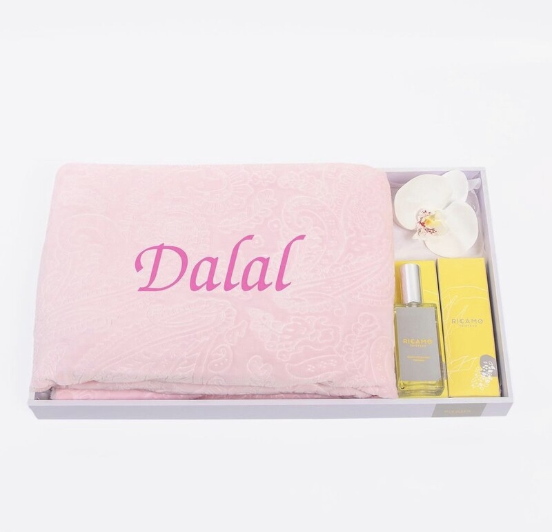 Blanket with tray girl