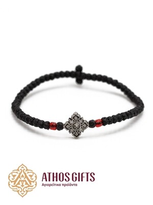 Brățară împletită cu cruce și mărgele roșii