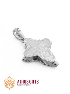 A small cross pendant made of 925 sterling silver.