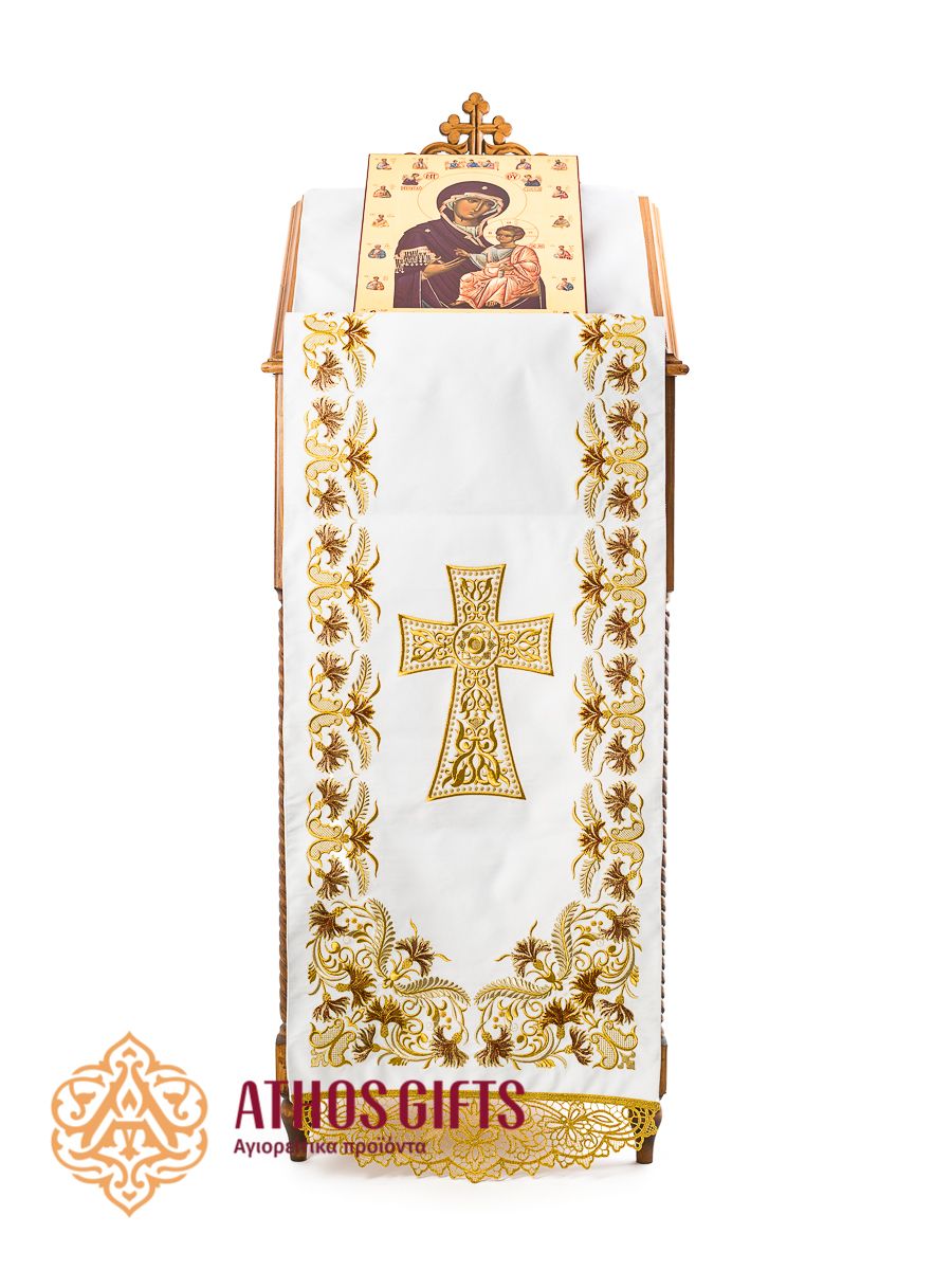 Decorative cover for an analogion made of white cotton satin with embroidery.