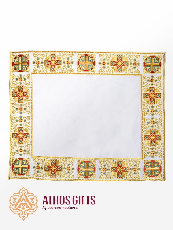 Iliton made of dense cotton satin with gold stitching and embroidered floral motifs in the corners