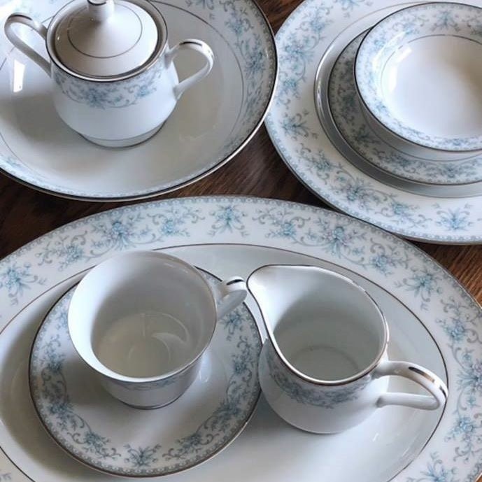 Townecraft Fine China “Memories” Collection
***** Local meet/pick-up only - NO Shipping *****