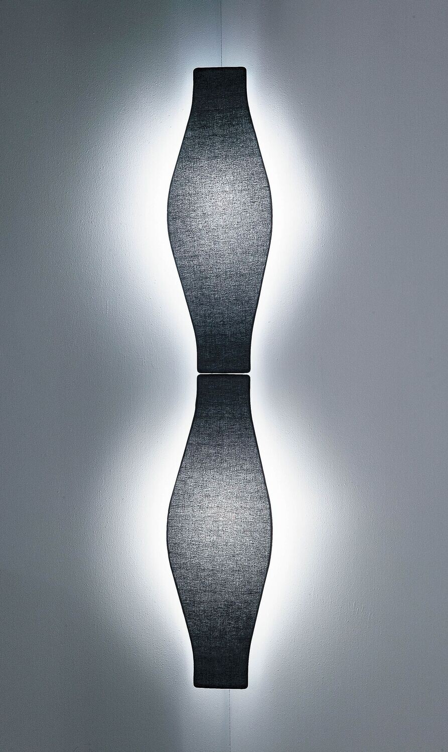 STELLA WALL LAMP BLACK