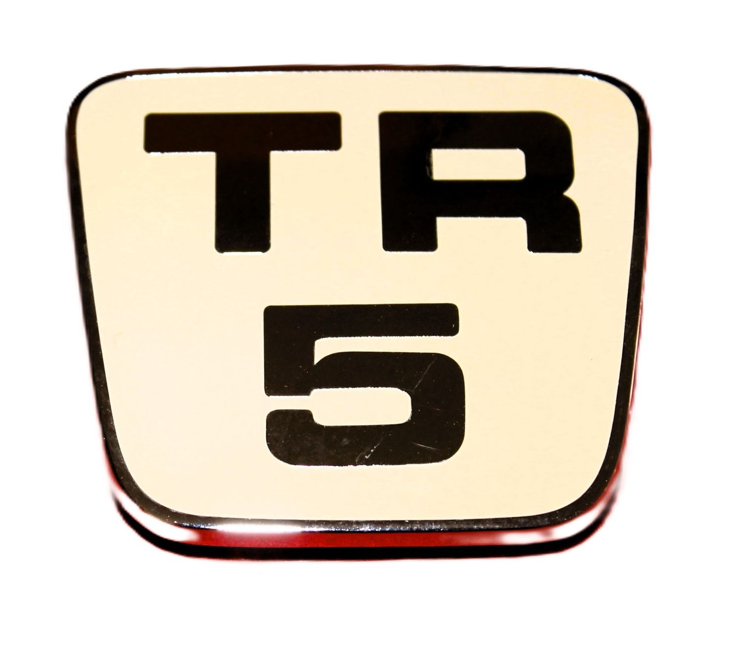 MEDAILLON "TR5" AUF MOTORHAUBE VORNE TR5
