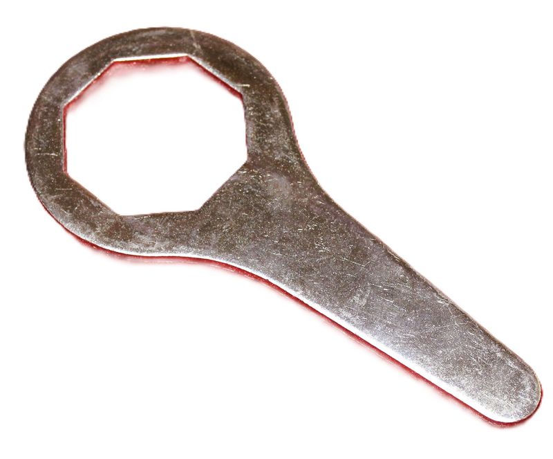 ACHTKANTSCHLÜSSEL SPEICHENRAD TR2-6 ACHTKANTSCHLÜSSEL SPEICHENRAD TR2-6