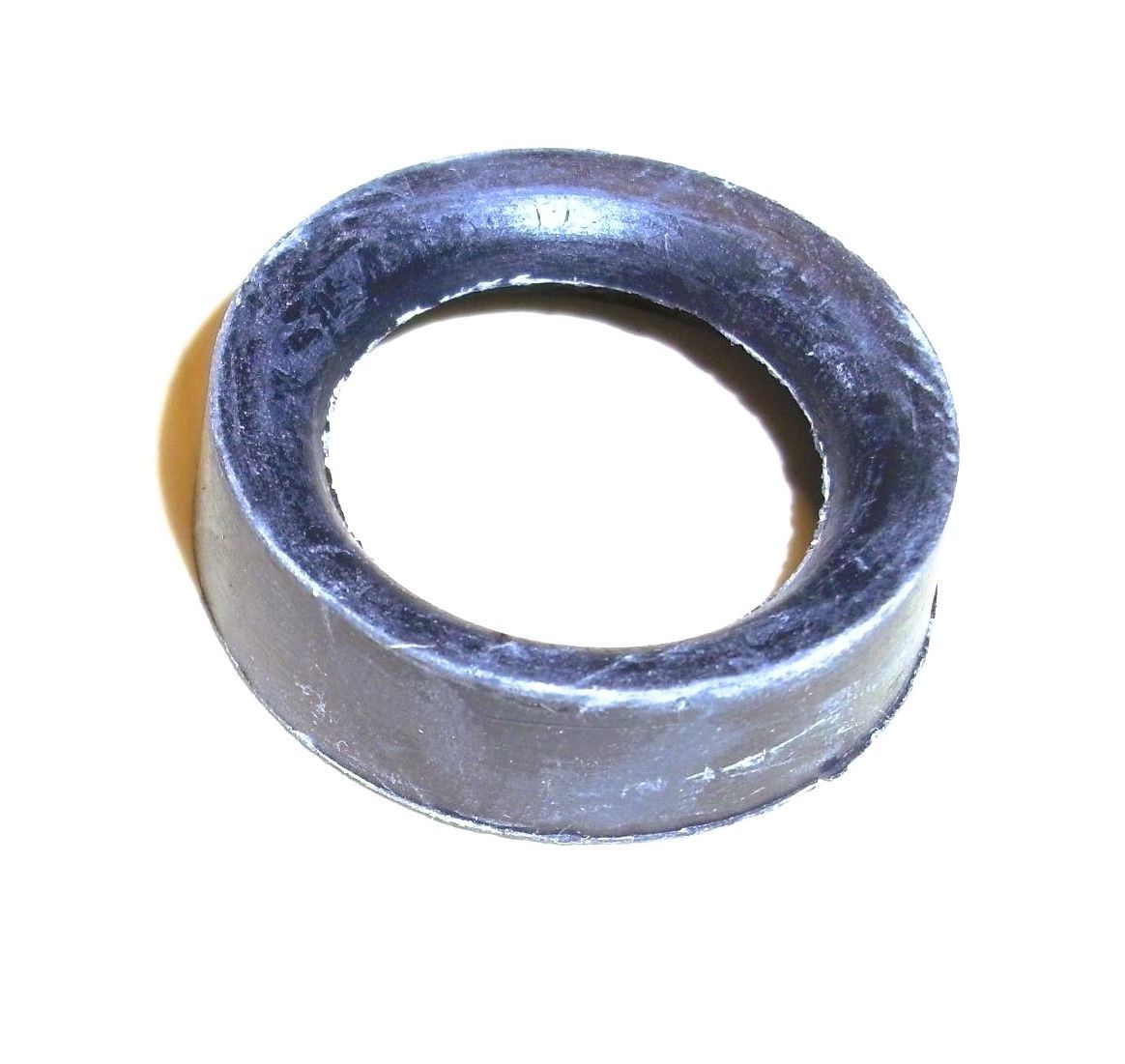 GUMMISTAUBKAPPE MESSINGSCHWENKLAGER VORDERACHSE TR4A-6