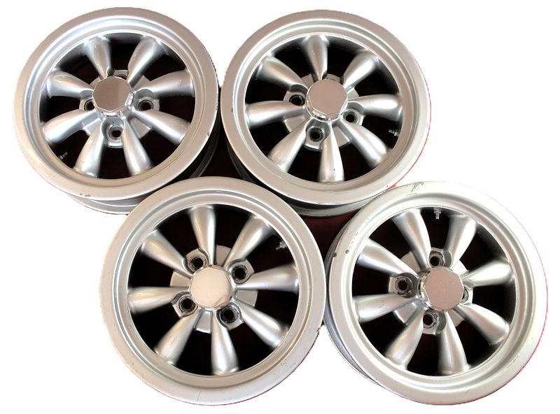SATZ ORIGINALE MAGNESIUM-FELGEN AMERICAN RACING SILVERSTONE 5 x 15" (4 ST.) TR4-250/TVR GRIFFITH 200