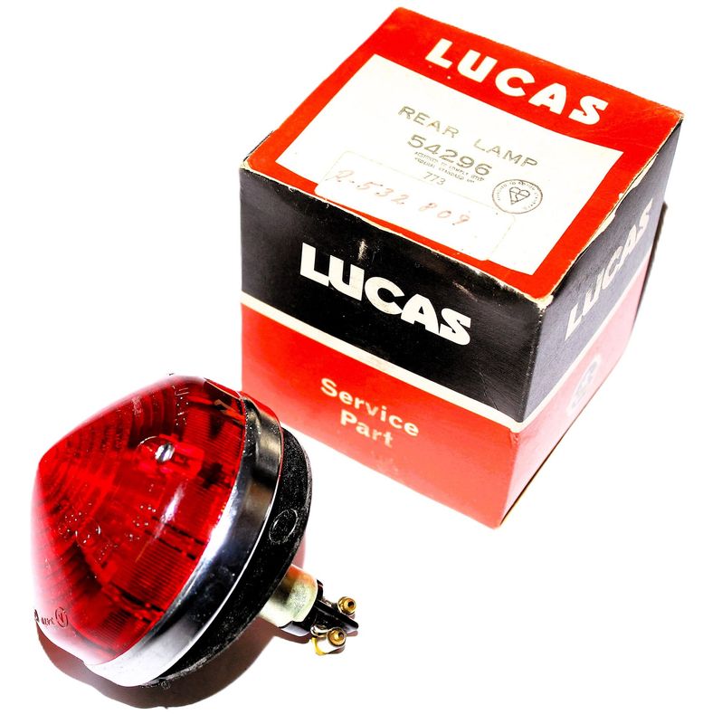 Originale LUCAS L692- Brems-/Schlussleuchte komplett NOS AC Cobra/Austin-Healey 3000/Morgen Plus 8 Originale LUCAS L692- Brems-/Schlussleuchte komplett NOS AC Cobra/Austin-Healey 3000/Morgen Plus 8