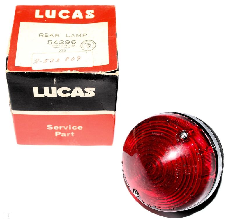 Originale LUCAS L692- Brems-/Schlussleuchte komplett NOS AC Cobra/Austin-Healey 3000/Morgen Plus 8