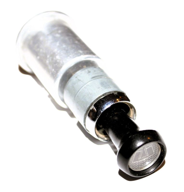 ORIGINALE MANUELLE TUDOR-SCHEIBENWASCHPUMPE MIT KNOPF UND CHROMROSETTE GEBRAUCHT TR4-4A
