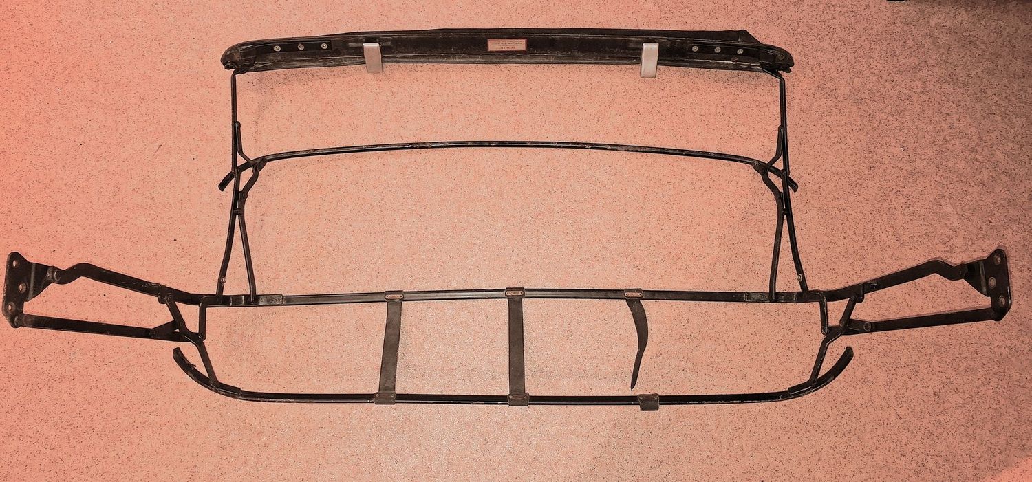 Originales VERDECKGESTÄNGE schwarz mit VERDECKLEISTE komplett, AUSTIN-HEALEY SPRITE MKIV/MG MIDGET MKIII & 1500 (1966-79)