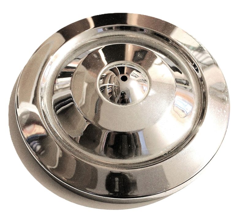 ORGINALE RADKAPPE VERCHROMT AUF STAHLRAD, GEBRAUCHT, TR2-4A ORGINALE RADKAPPE VERCHROMT AUF STAHLRAD, GEBRAUCHT, TR2-4A