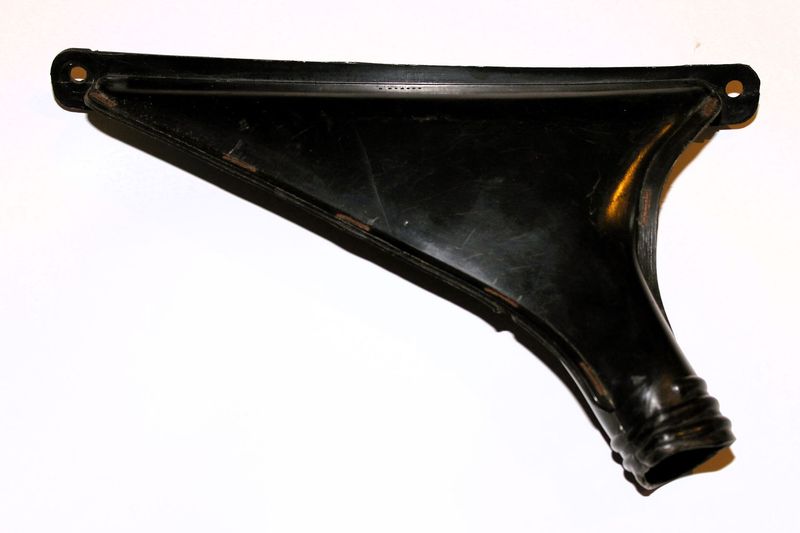 ORIGINALE LÜFTUNGSDÜSE HEIZLUFTSCHLAUCH FÜR FRONTSCHEIBE LINKS GEBRAUCHT TR4-6 ORIGINALE LÜFTUNGSDÜSE HEIZLUFTSCHLAUCH FÜR FRONTSCHEIBE LINKS GEBRAUCHT TR4-6